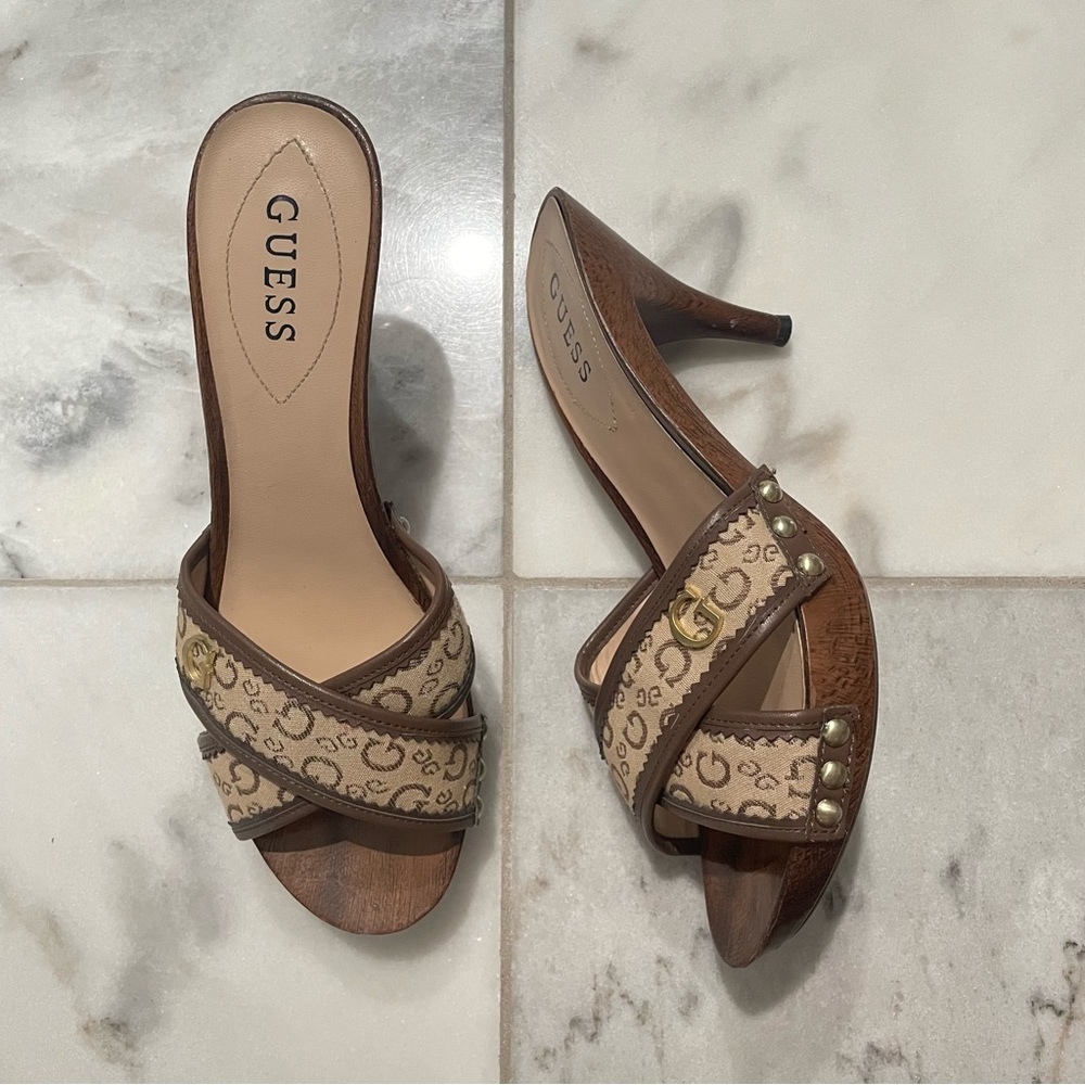 GUESS Elegant and Flawless, Kitten Wood Heel Sandals Size 10